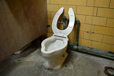 Toilet at the Cathedral of Learning [02]