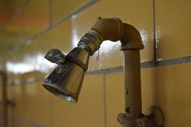 Shower in the basement of the Cathedral of Learning [03]