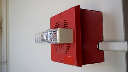 Fire alarm speaker/strobe at Cathedral of Learning [02]