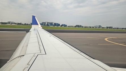 N88327 on the ground in Toronto