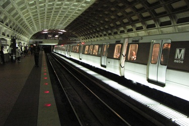 Red Line train at Gallery Place-Chinatown upper level