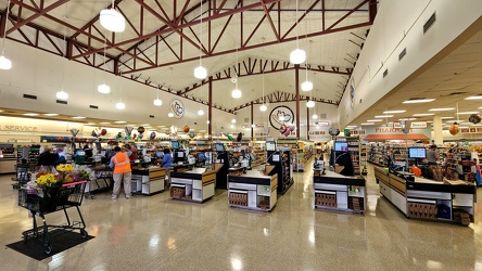 Harris Teeter in former Piggly Wiggly