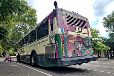 Former CARTA bus 3426 at The Market at Oakland [04]