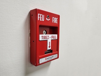 Fire alarm pull station at the DoubleTree by Hilton Windsor Hotel & Suites [03]