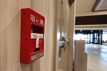 Fire alarm pull station at the DoubleTree by Hilton Windsor Hotel & Suites [05]