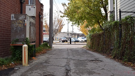 Alley between North Claremont and North Oakley Avenues [02]