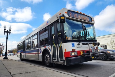 CTA bus 1620 at West Lawrence Avenue and North Oakley Avenue