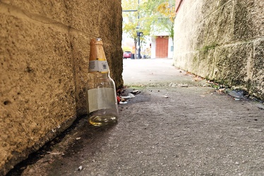 Discarded beer bottle at 2301 West Lawrence Avenue [01]