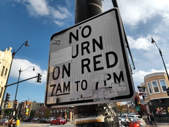 "NO TURN ON RED" sign at North Lincoln and West Wilson Avenues [01]