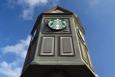 Starbucks on North Lincoln Avenue [05]