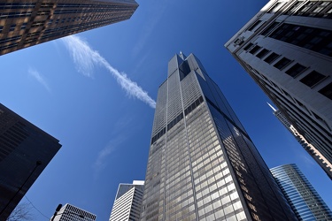 Willis Tower from West Jackson Boulevard and South Franklin Street [01]