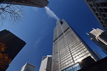 Willis Tower from West Jackson Boulevard and South Franklin Street [02]