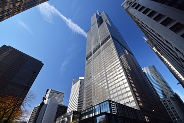 Willis Tower from West Jackson Boulevard and South Franklin Street [03]