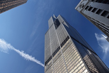 Willis Tower from West Jackson Boulevard and South Franklin Street [05]