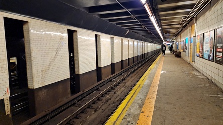 Platform at 9th Street station