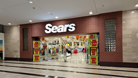 Closing Sears store at Newport Centre [01]