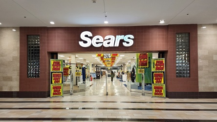 Closing Sears store at Newport Centre [02]