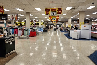 Closing Sears store at Newport Centre [03]