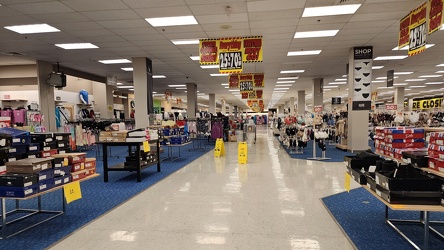 Closing Sears store at Newport Centre [07]