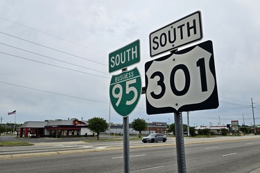 Reassurance markers for Interstate 95 business loop and US 301