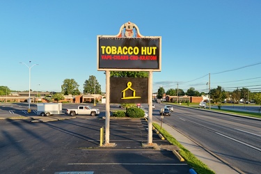 Tobacco Hut in Chambersburg, Pennsylvania [02]