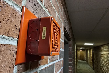 Fire alarm horn at 5000 Sunnyside Avenue [04]