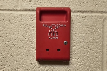 Fire alarm pull station at 5000 Sunnyside Avenue [01]