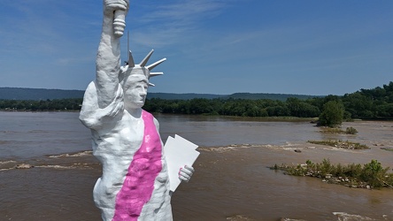 Statue of Liberty replica in the Susquehanna River [17]