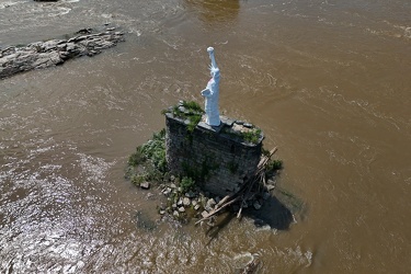 Statue of Liberty replica in the Susquehanna River [26]