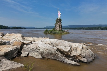 Statue of Liberty replica in the Susquehanna River [29]