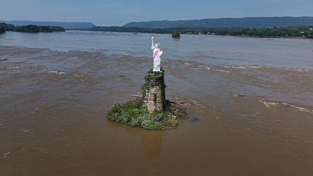 Statue of Liberty replica in the Susquehanna River [30]